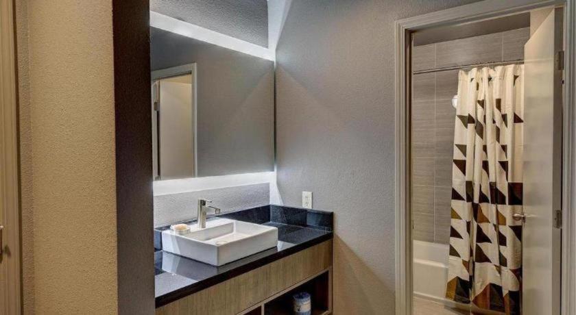 Arden Star 2* Sacramento